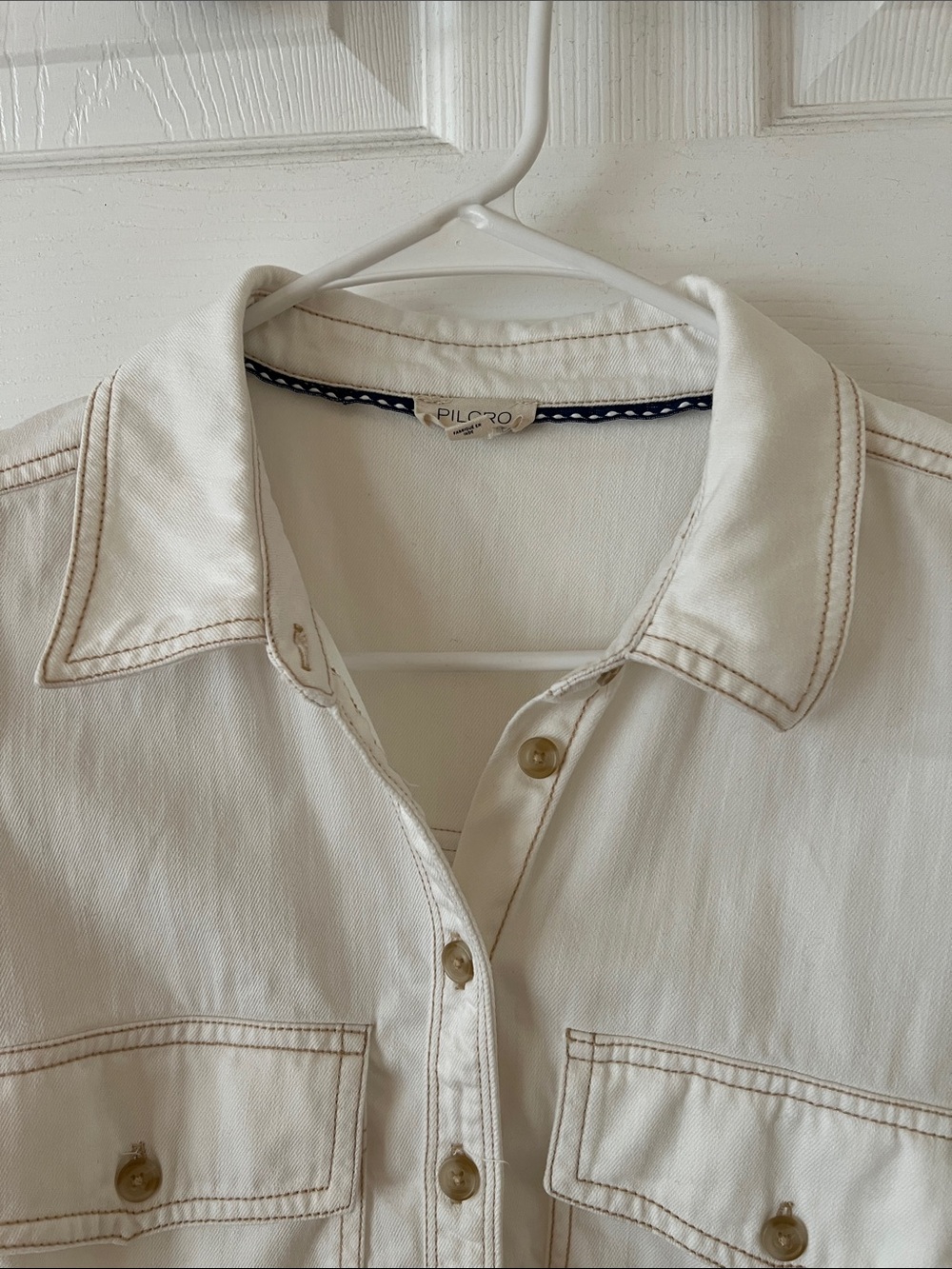 Pilcro Cream Ruffle-Sleeve Button-Down Shirt - Picture 4 of 8